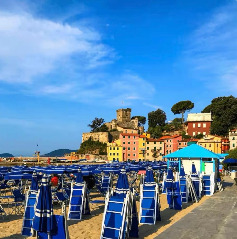La Camera A Due Passi Dal Mare San Terenzo Exteriör bild